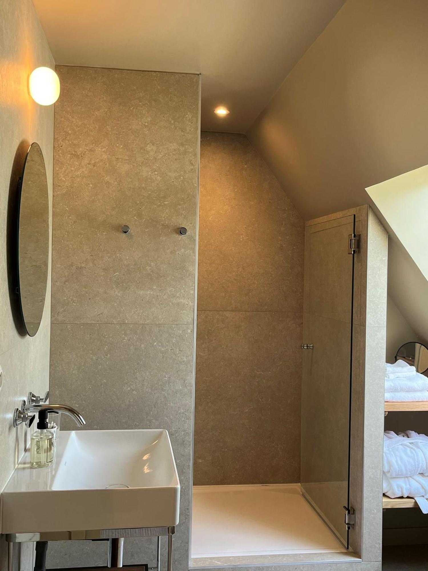 Hotel Les Pres Saint-Hilaire-le-Chatel Eksteriør billede